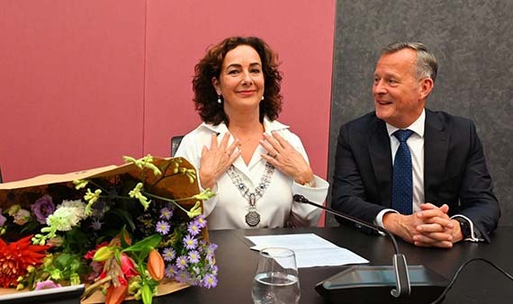Herbenoemde burgemeester Femke Halsema van Amsterdam beëdigd